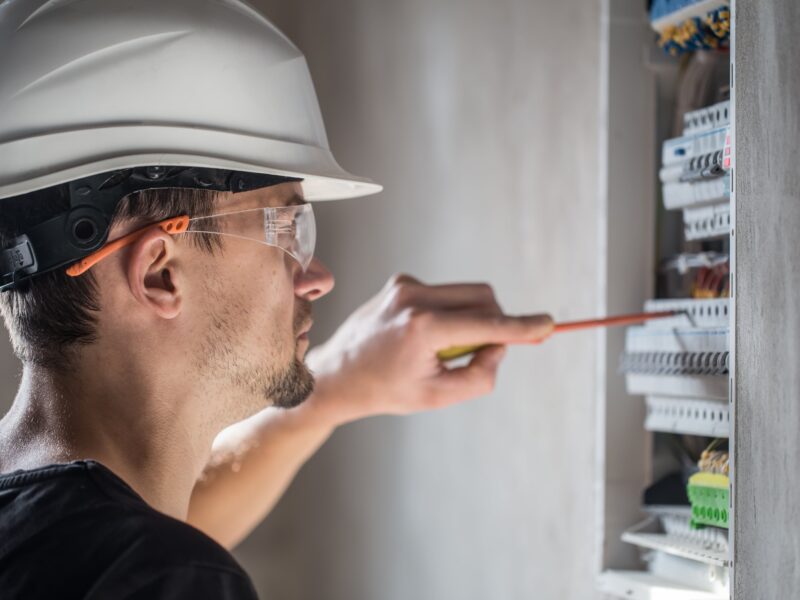 Rupok Electrician
